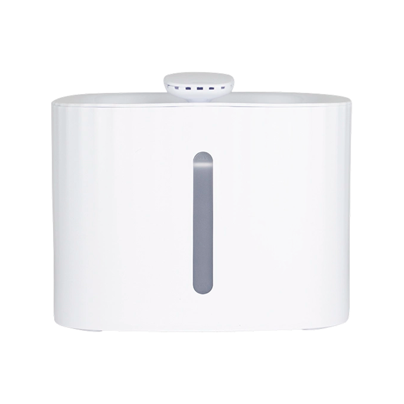 نافورة المياه الصامتة المرئية ليلاً